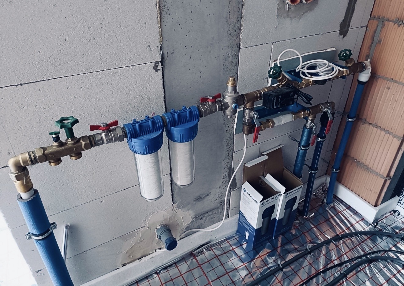 Filtry uzdatniania wody przy hydroforze — Świnoujście